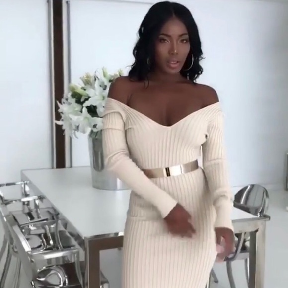 ‼️ Nude Sweater Maxi Dress - Picture 2 of 8